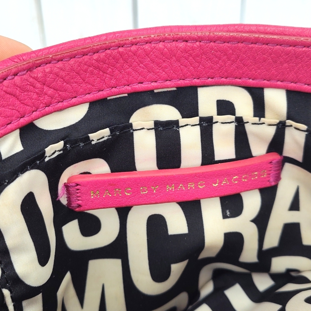 Marc Jacobs Classic Q Baby Crossbody Purse - Picture 12 of 17